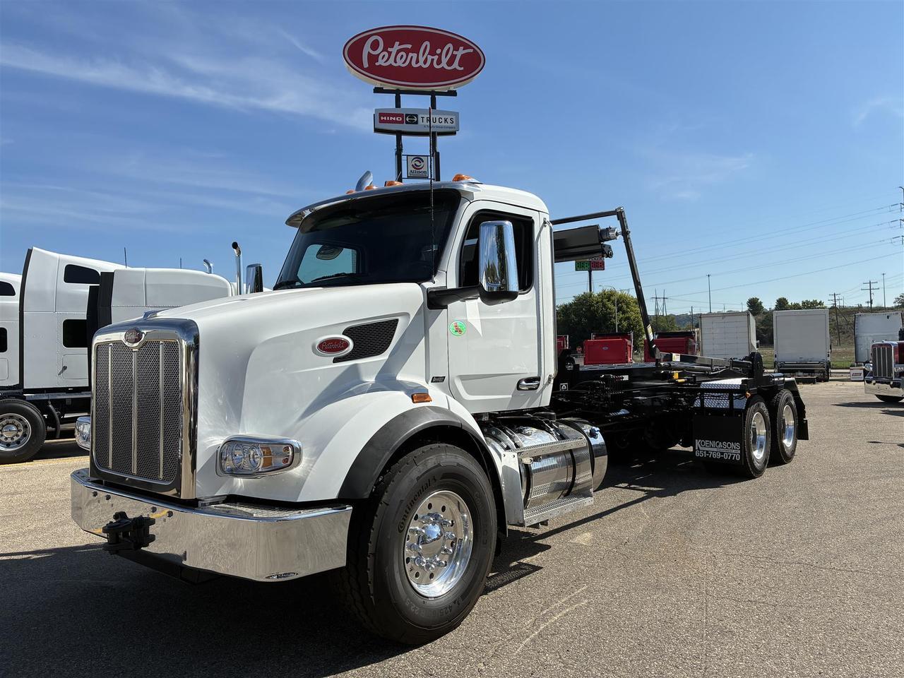 2027 Peterbilt 567 Roll-Off