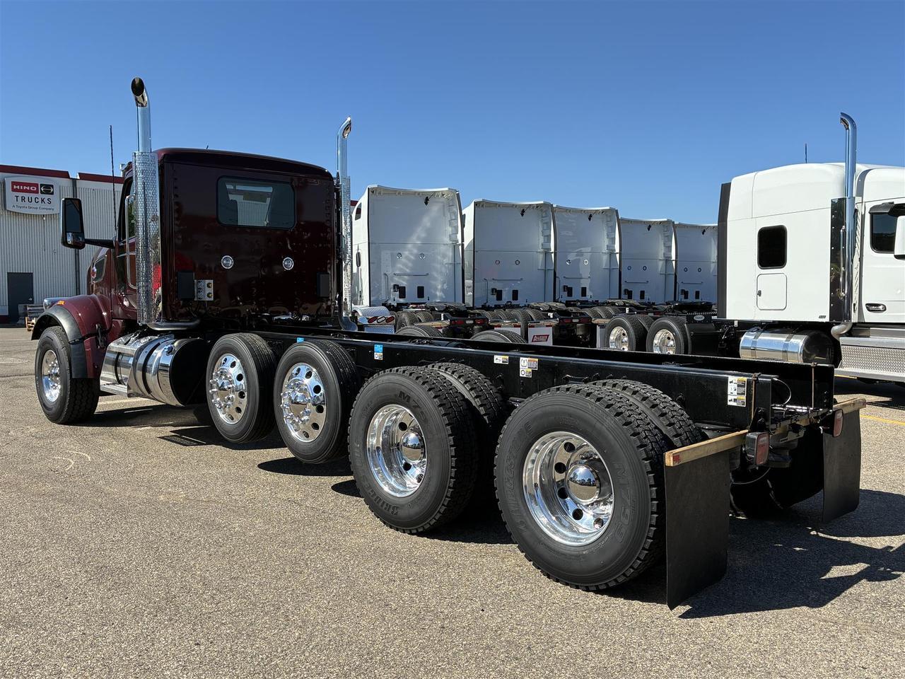 2027 Peterbilt 567 in South St. Paul, MN — photo 5