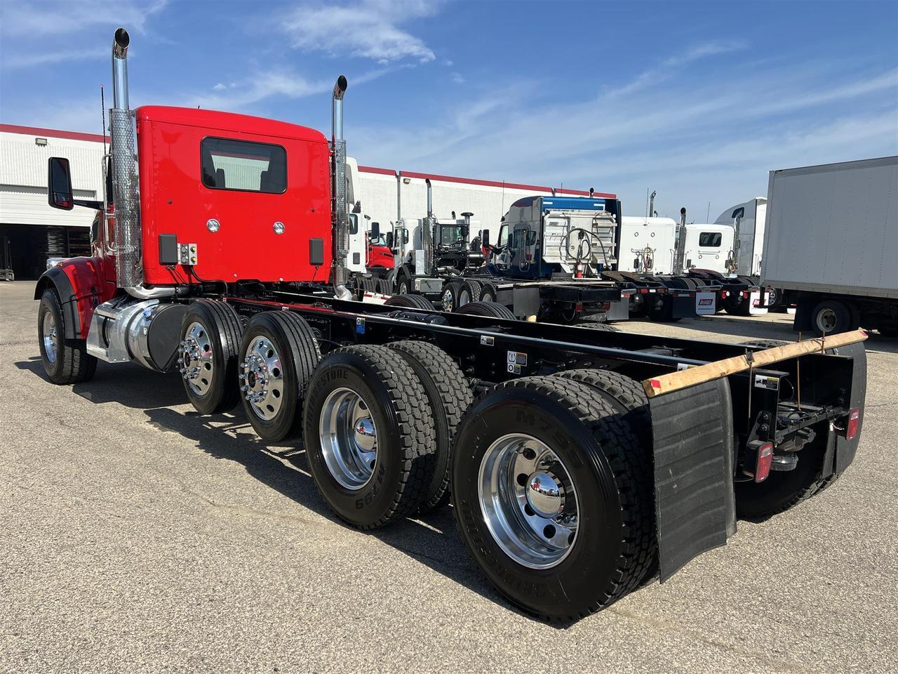 2027 Peterbilt 567 South St. Paul MN