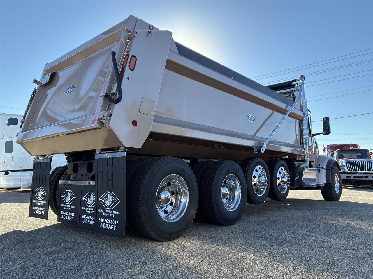 2027 Peterbilt 567 in South St. Paul, MN — photo 4