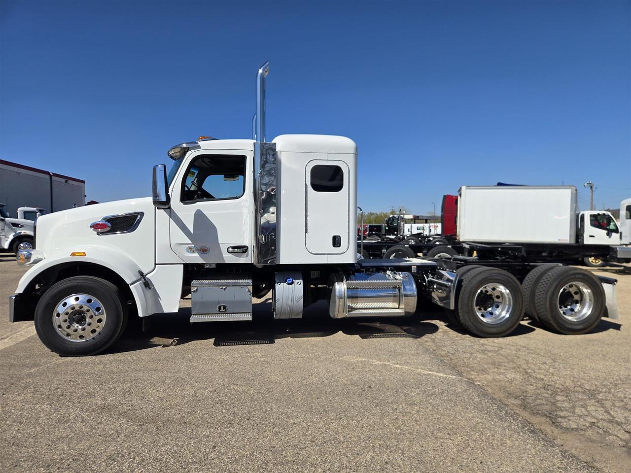2027 Peterbilt 567 in Rochester, MN — photo 3