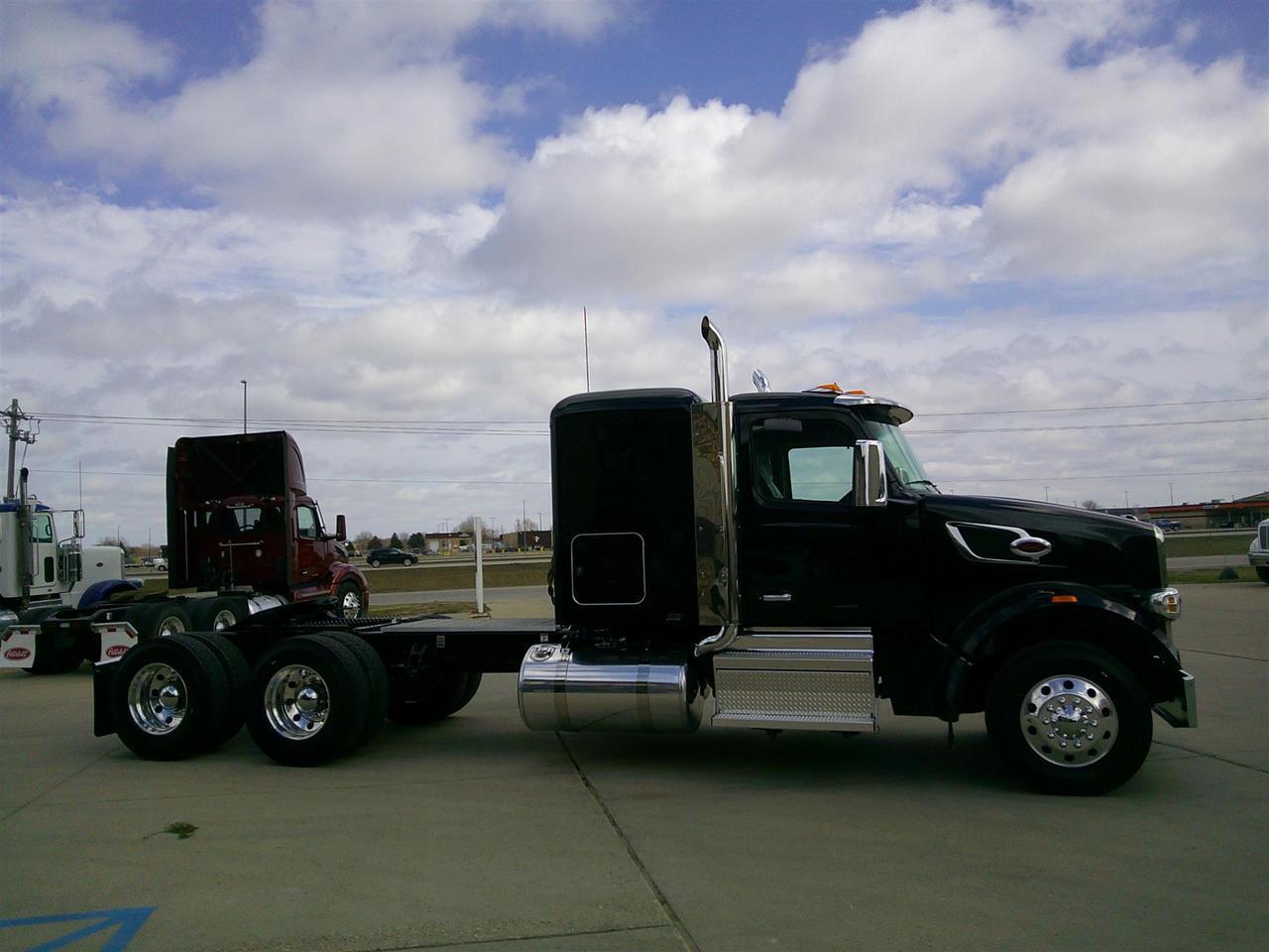 2027 Peterbilt 567 58" Low Roof Fargo ND