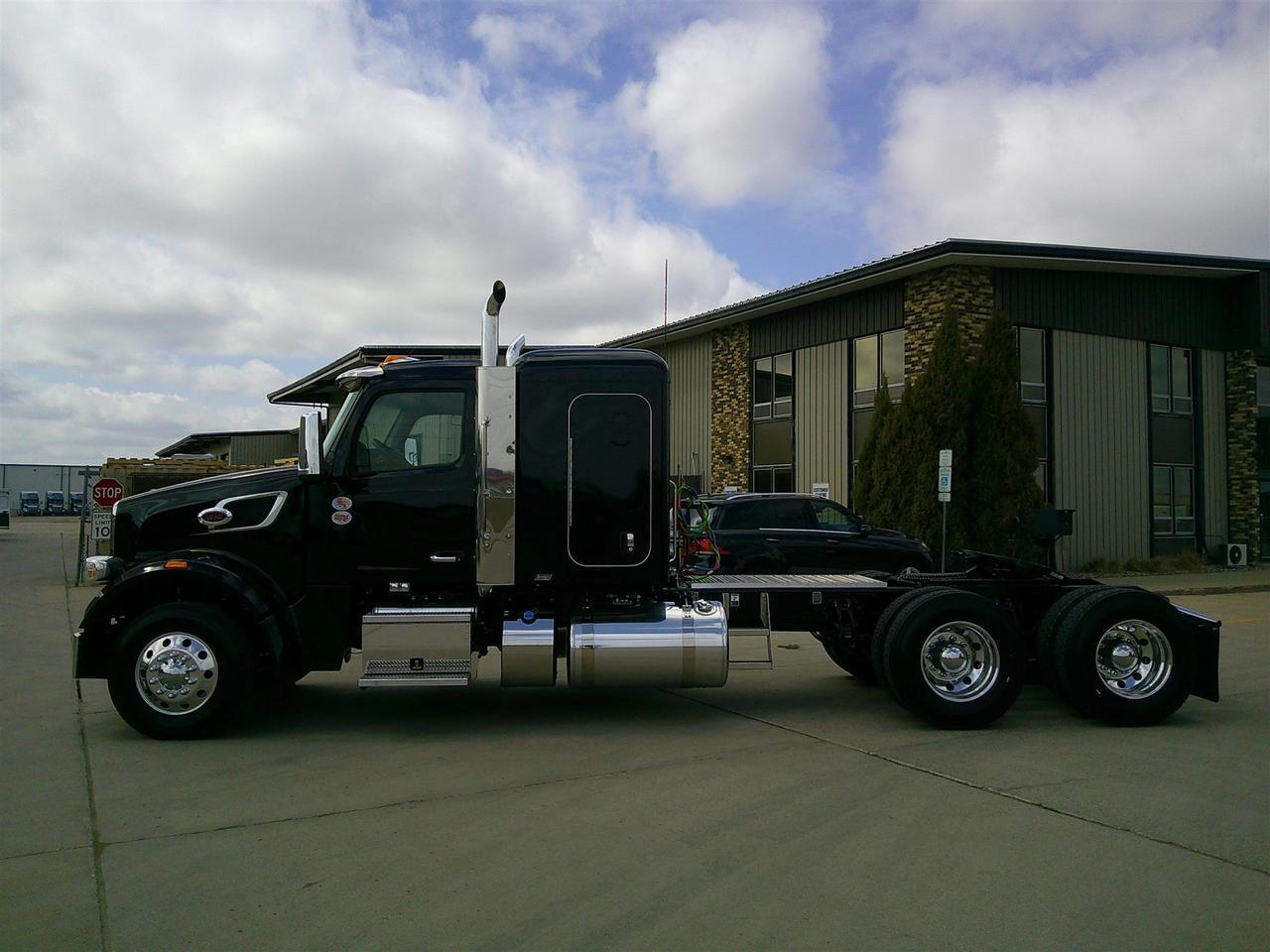 2027 Peterbilt 567 58" Low Roof Fargo ND