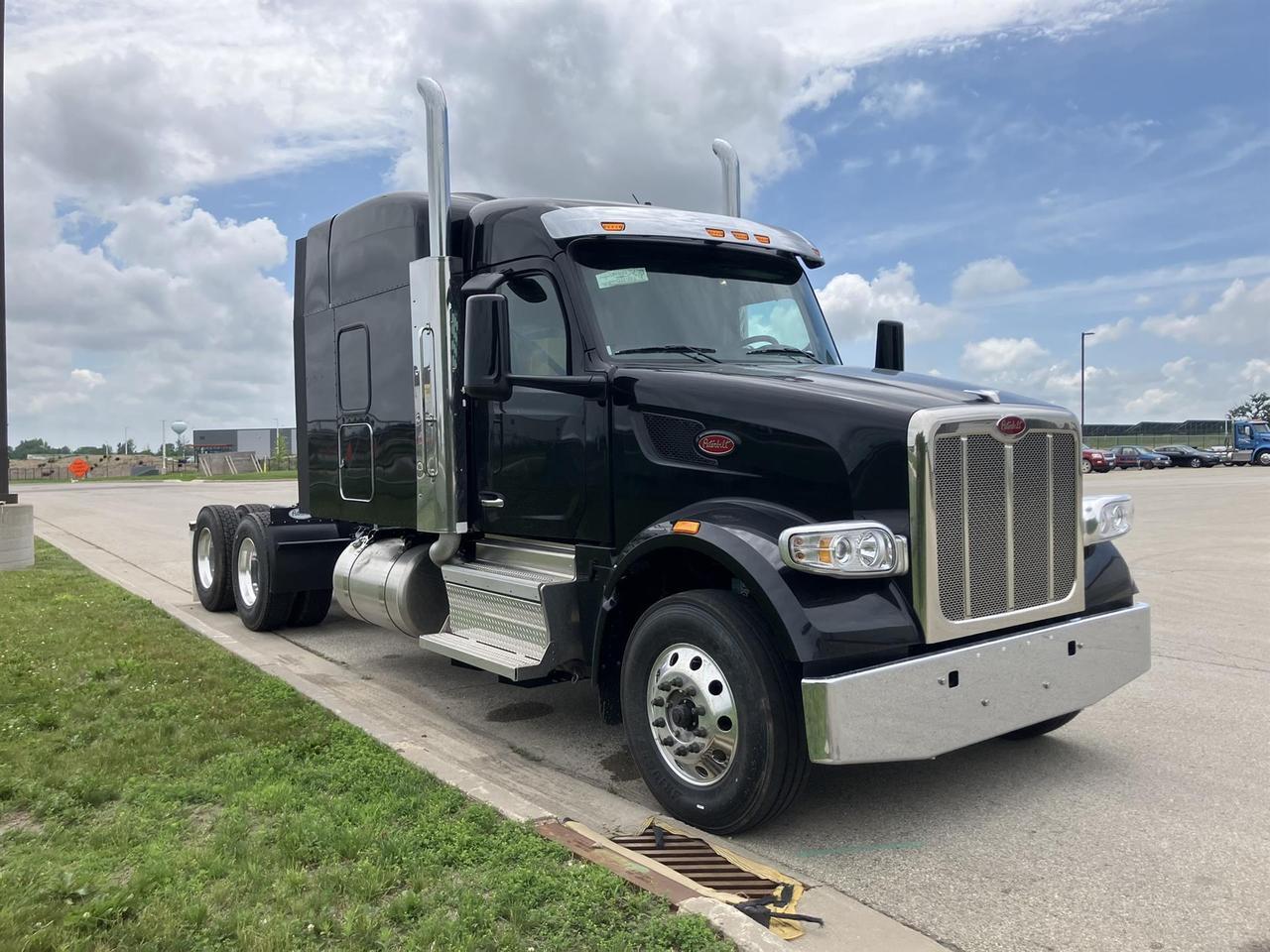 2027 Peterbilt 567 Sleeper