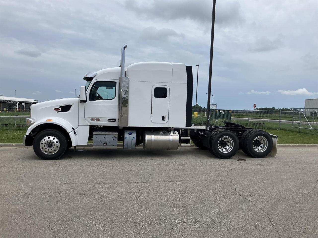 2027 Peterbilt 567 Sleeper