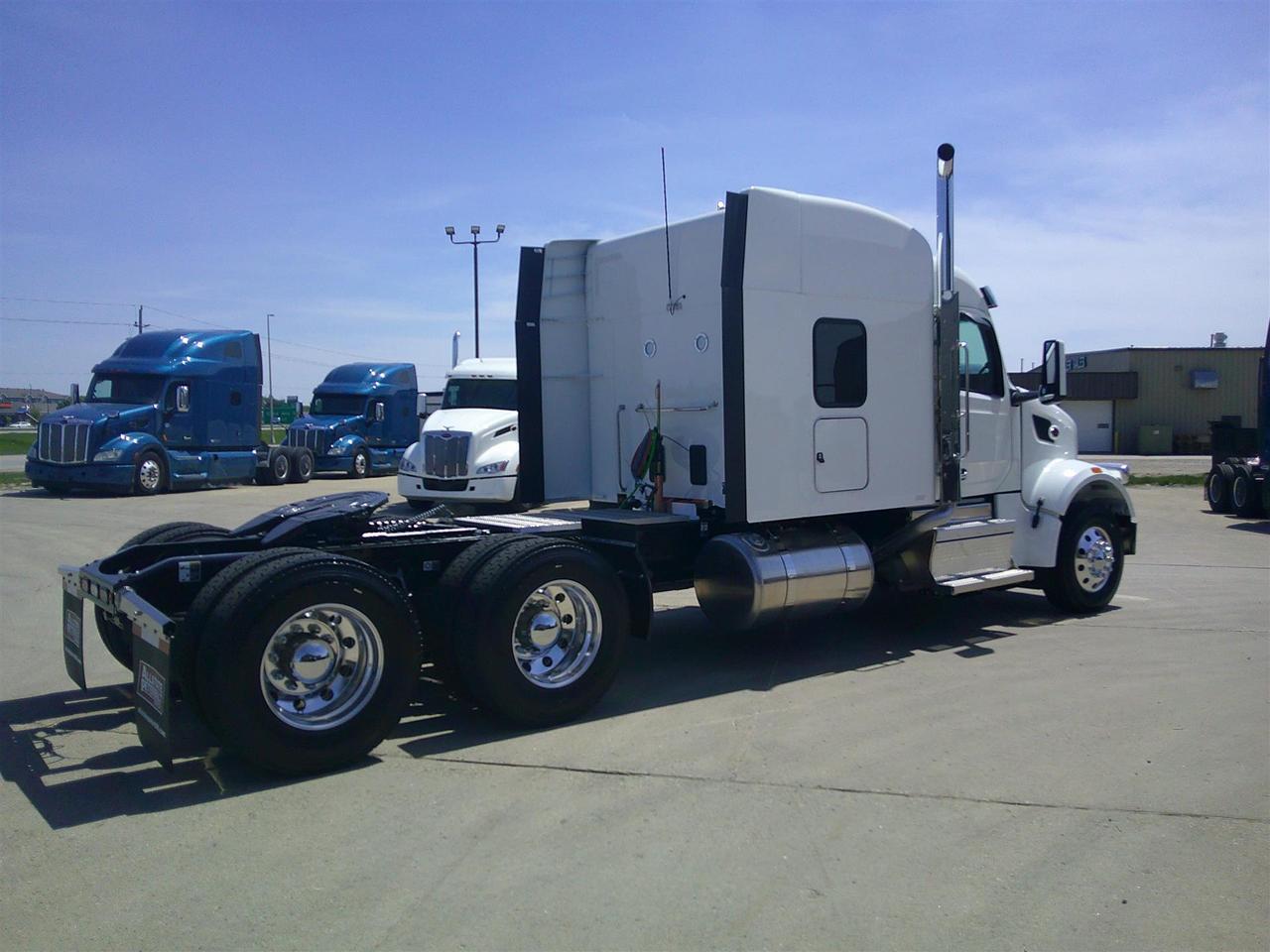 2027 Peterbilt 567 72" High Roof Fargo ND
