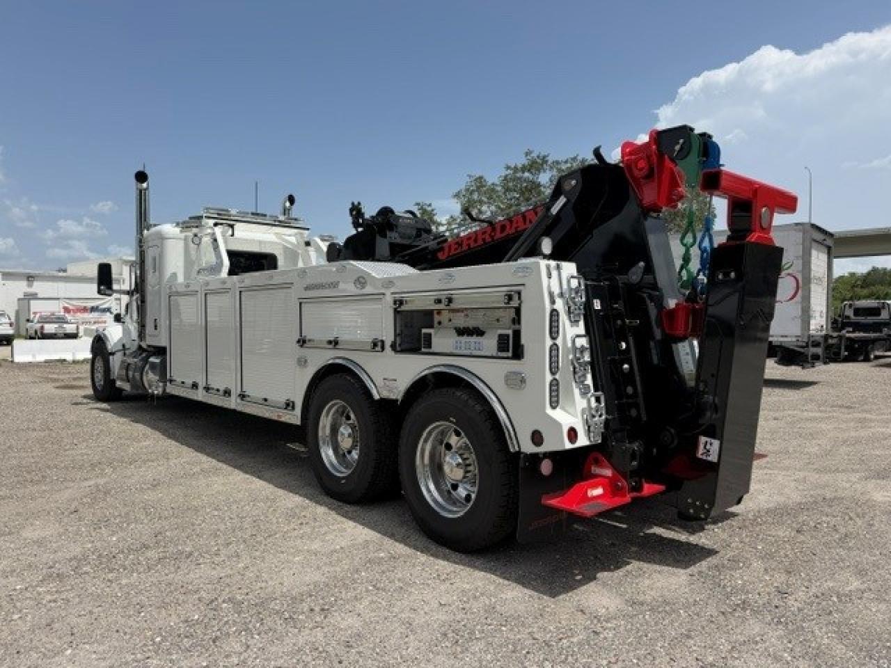 2027 Peterbilt 567 Jerr-Dan 35-Ton Integrated Wrecker
