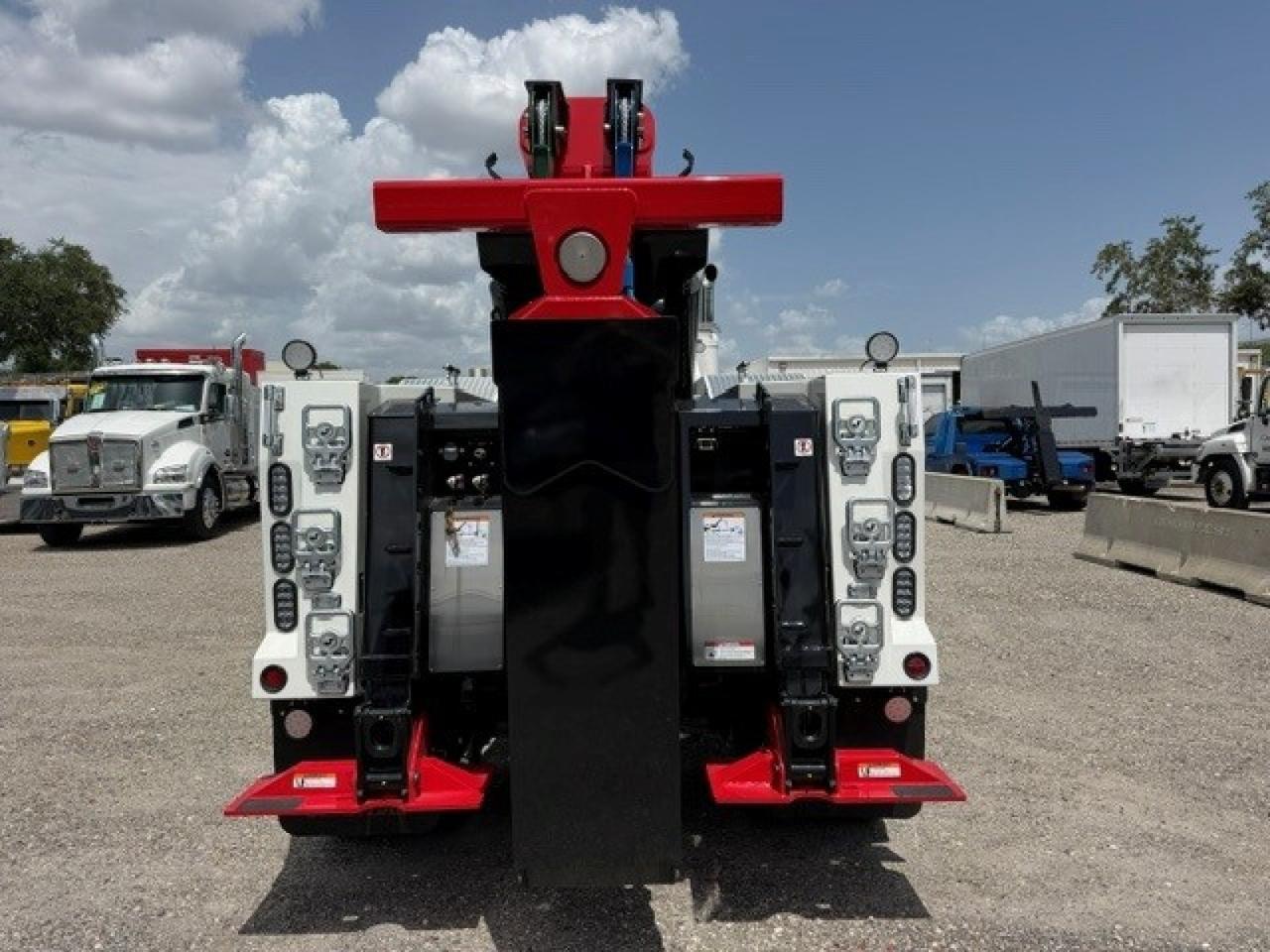 2027 Peterbilt 567 Jerr-Dan 35-Ton Integrated Wrecker Tampa FL