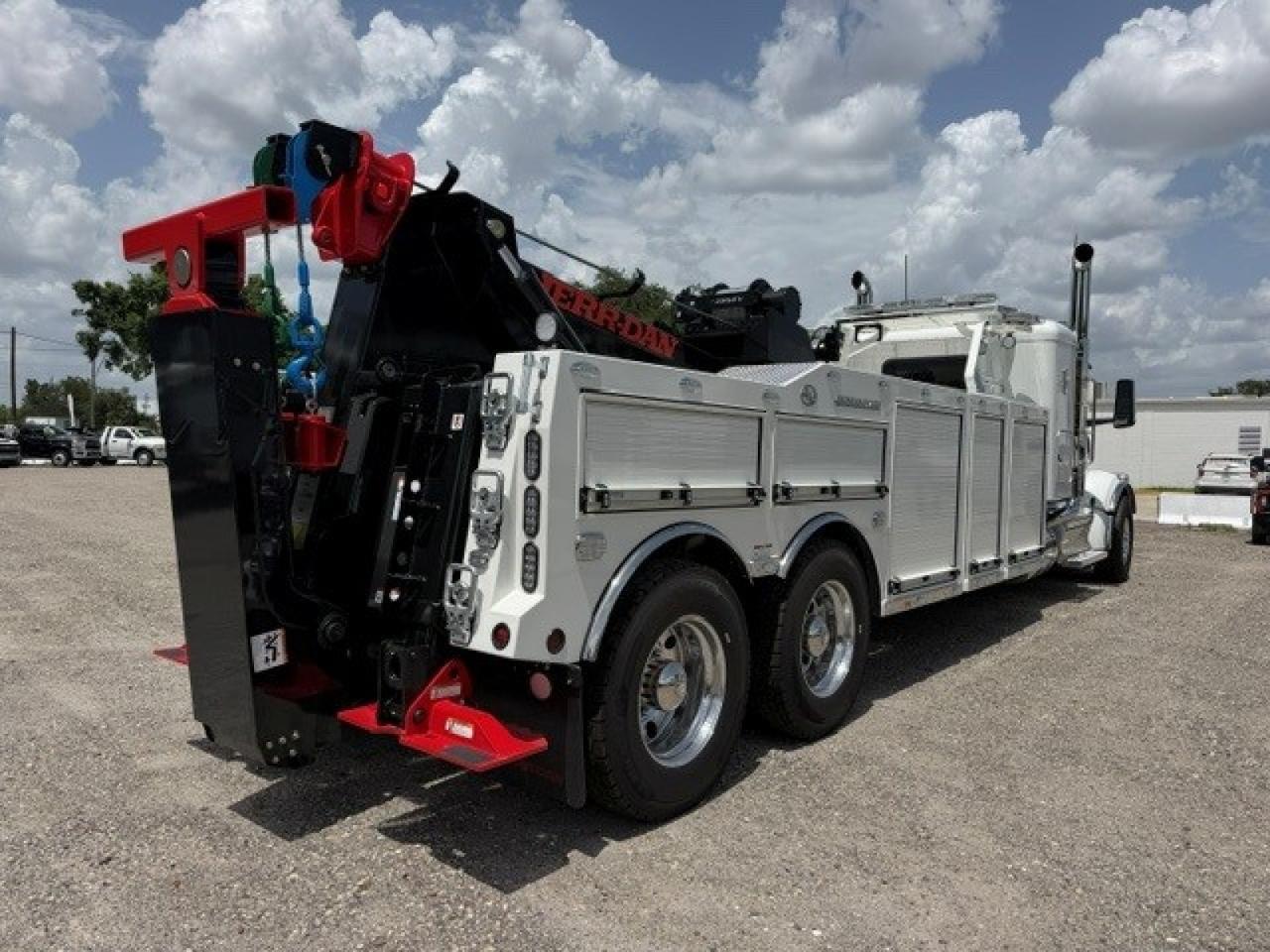 2027 Peterbilt 567 Jerr-Dan 35-Ton Integrated Wrecker Tampa FL