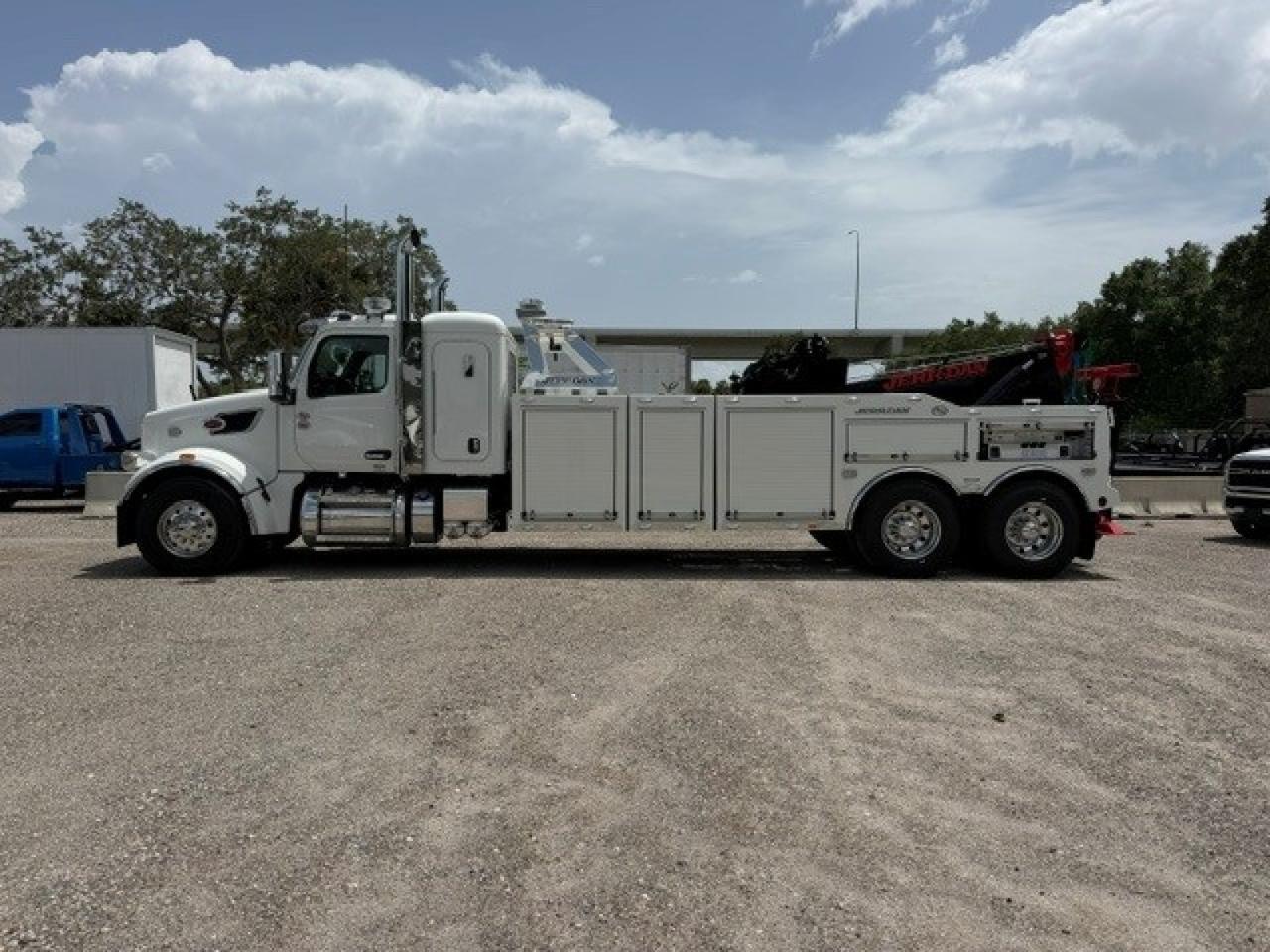 2027 Peterbilt 567 Jerr-Dan 35-Ton Integrated Wrecker