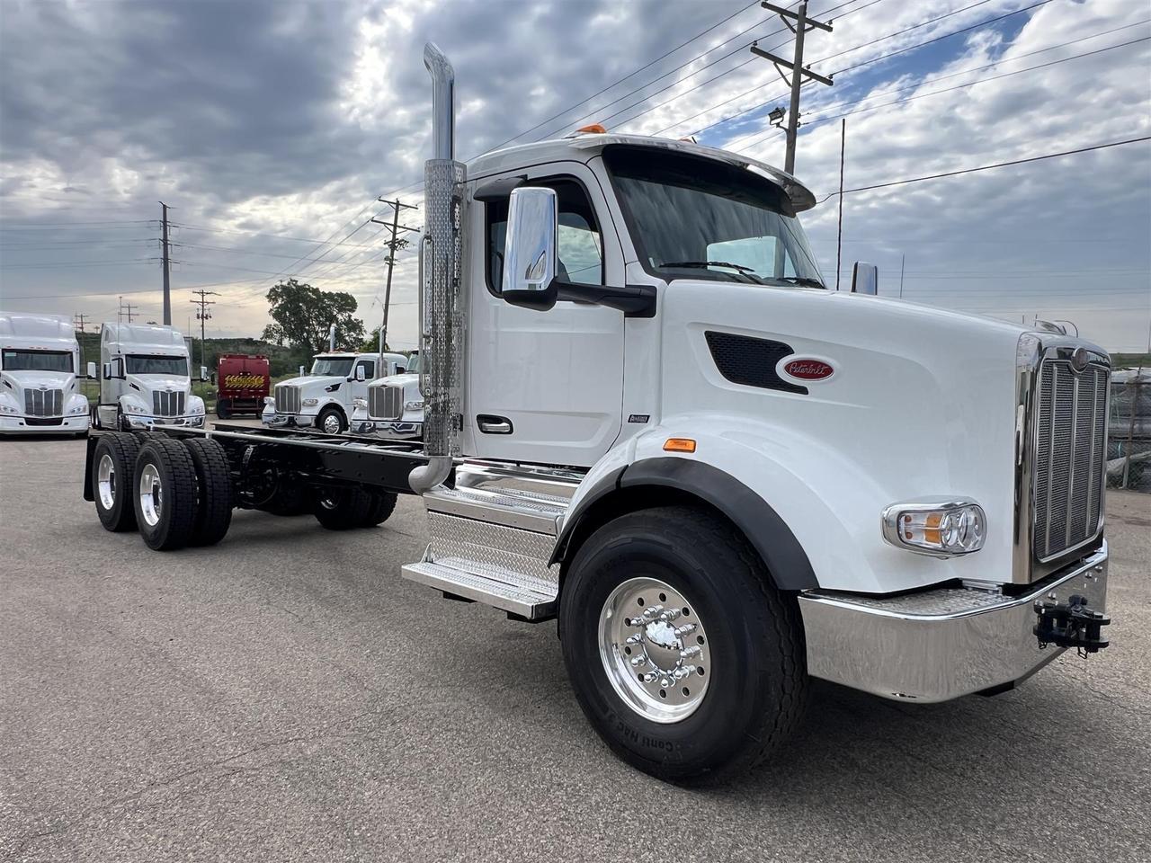 2027 Peterbilt 567 in South St. Paul, MN — photo 4