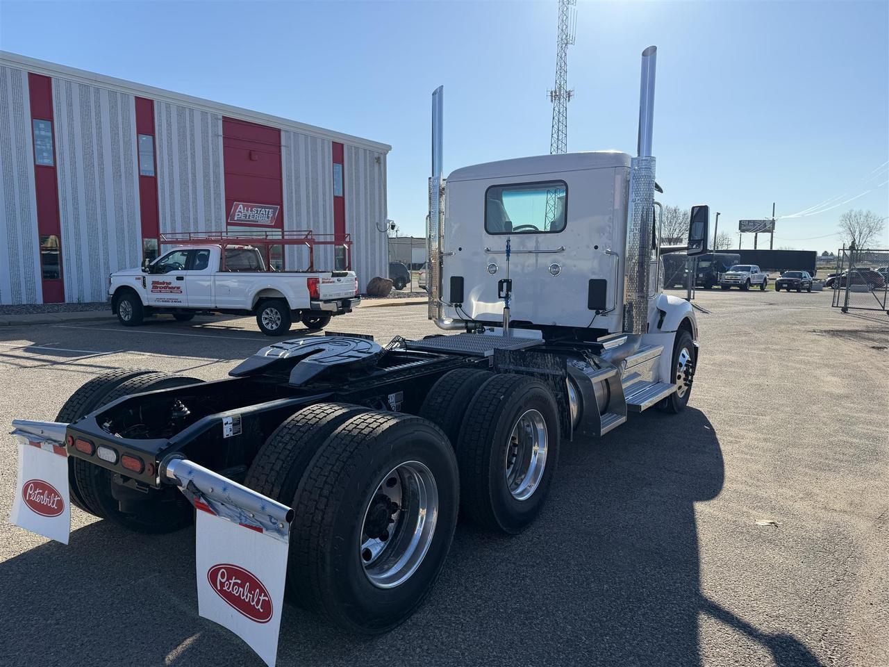 2027 Peterbilt 579 Eau Claire WI