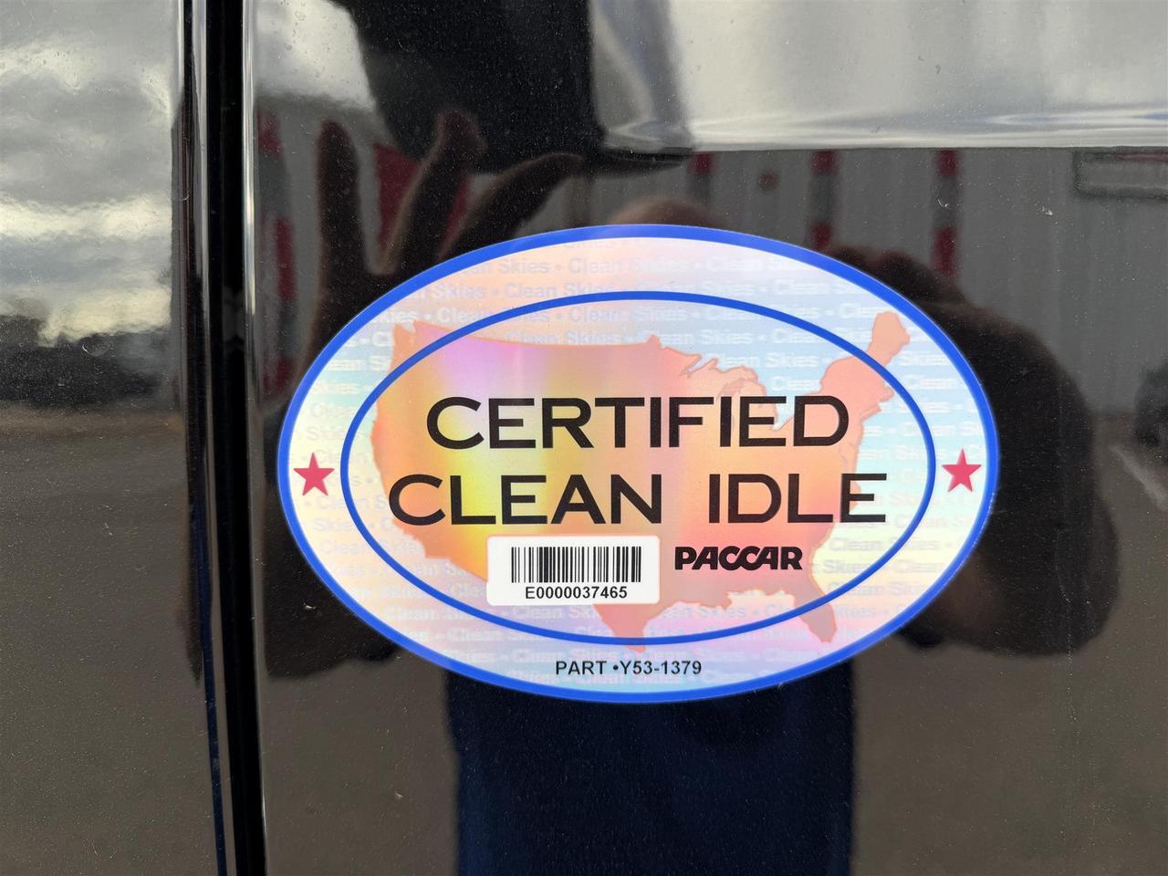 2027 Peterbilt 579 Eau Claire WI
