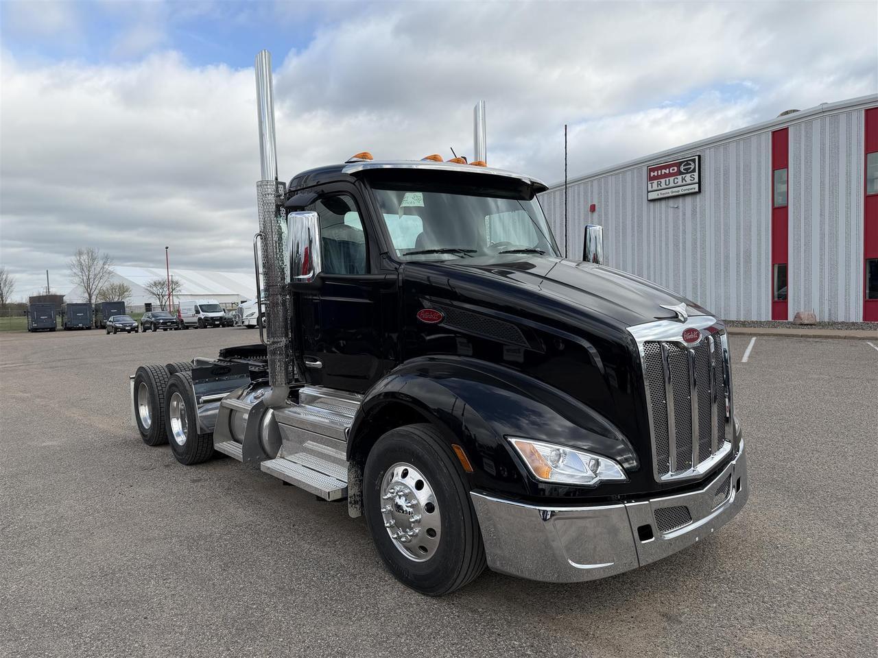2027 Peterbilt 579 Non-Sleeper