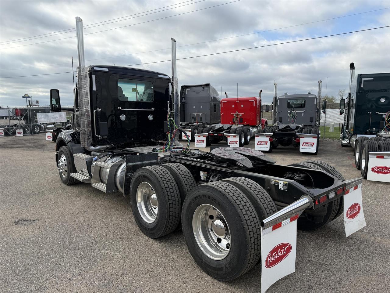 2027 Peterbilt 579 Non-Sleeper