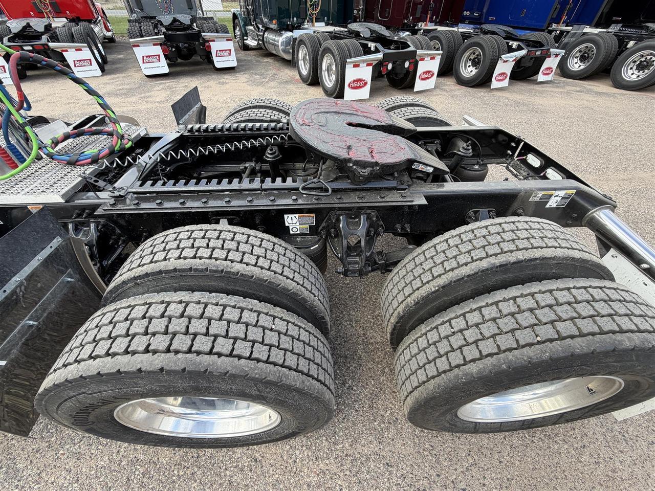 2027 Peterbilt 579 Eau Claire WI