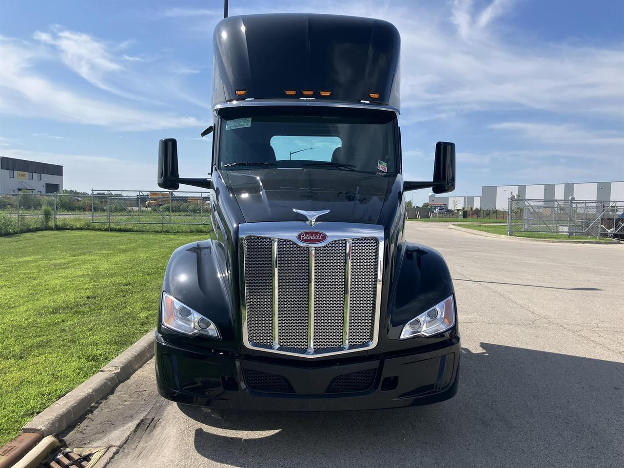2027 Peterbilt 579 Non-Sleeper