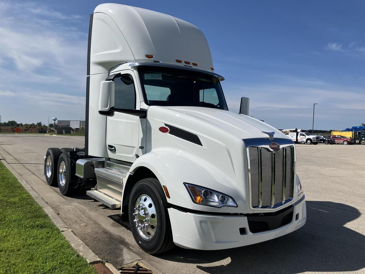 2027 Peterbilt 579 Non-Sleeper