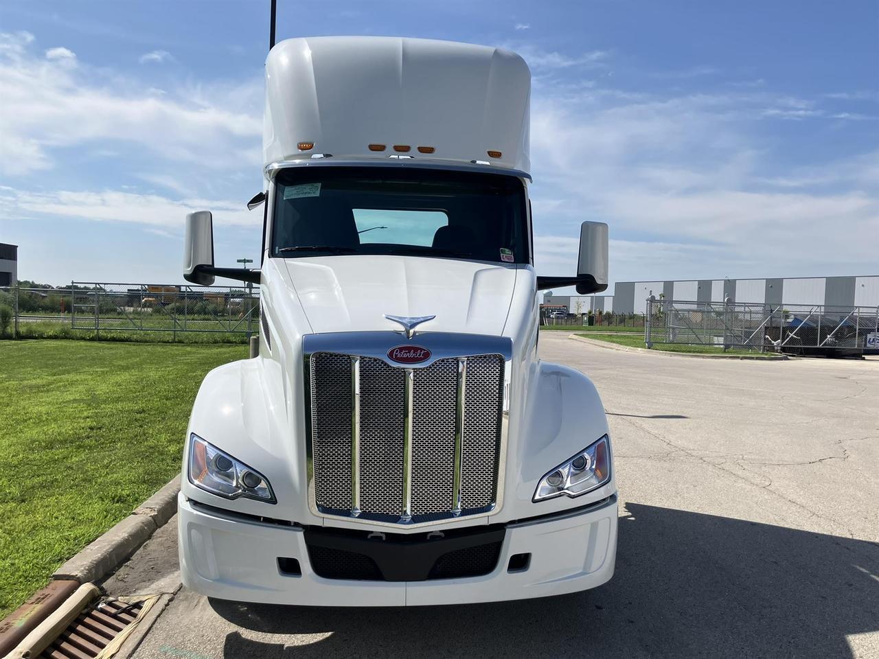 2027 Peterbilt 579 Non-Sleeper