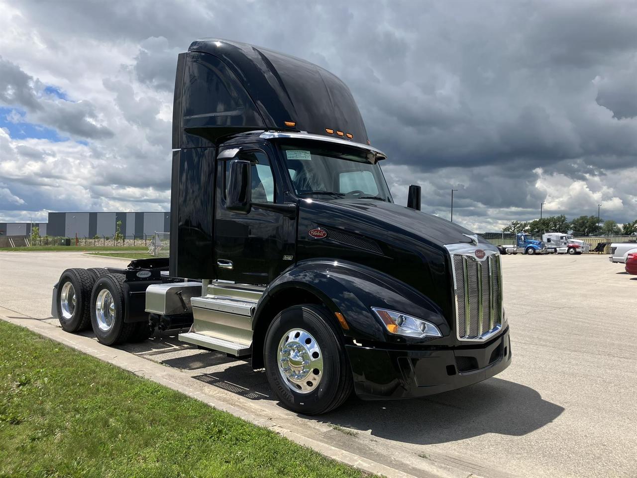 2027 Peterbilt 579 Non-Sleeper