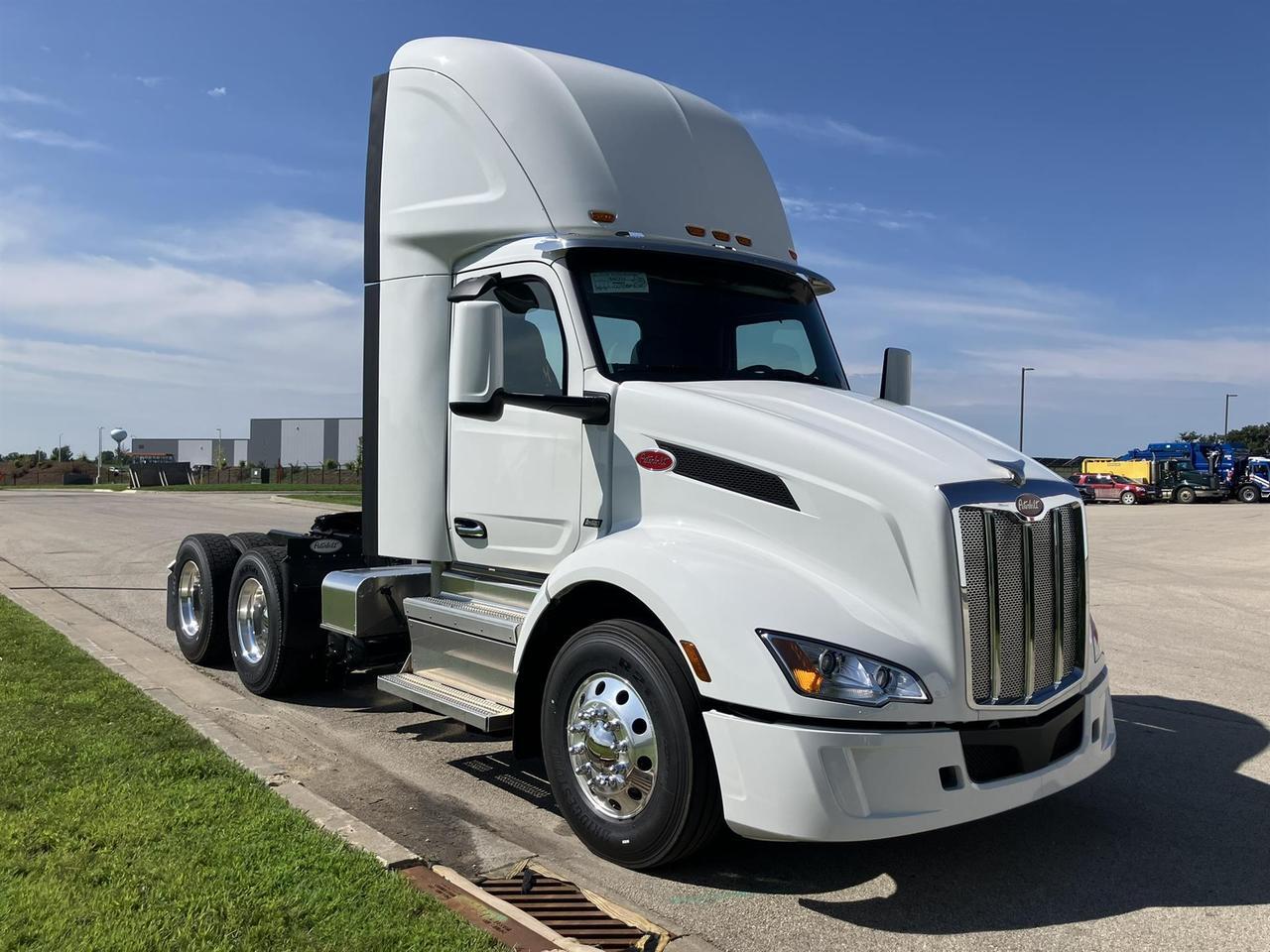 2027 Peterbilt 579 Non-Sleeper