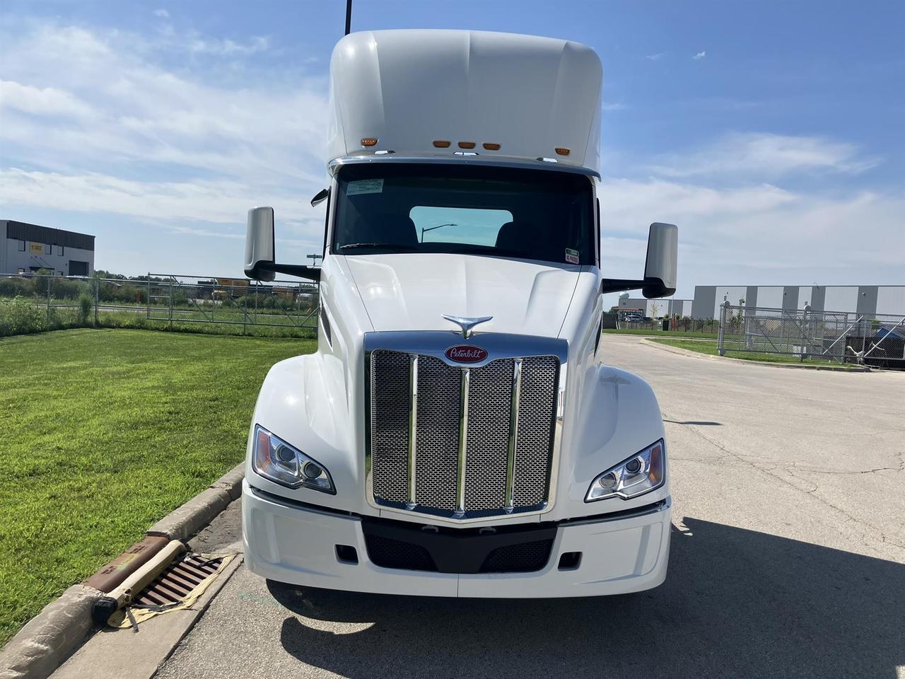 2027 Peterbilt 579 Non-Sleeper