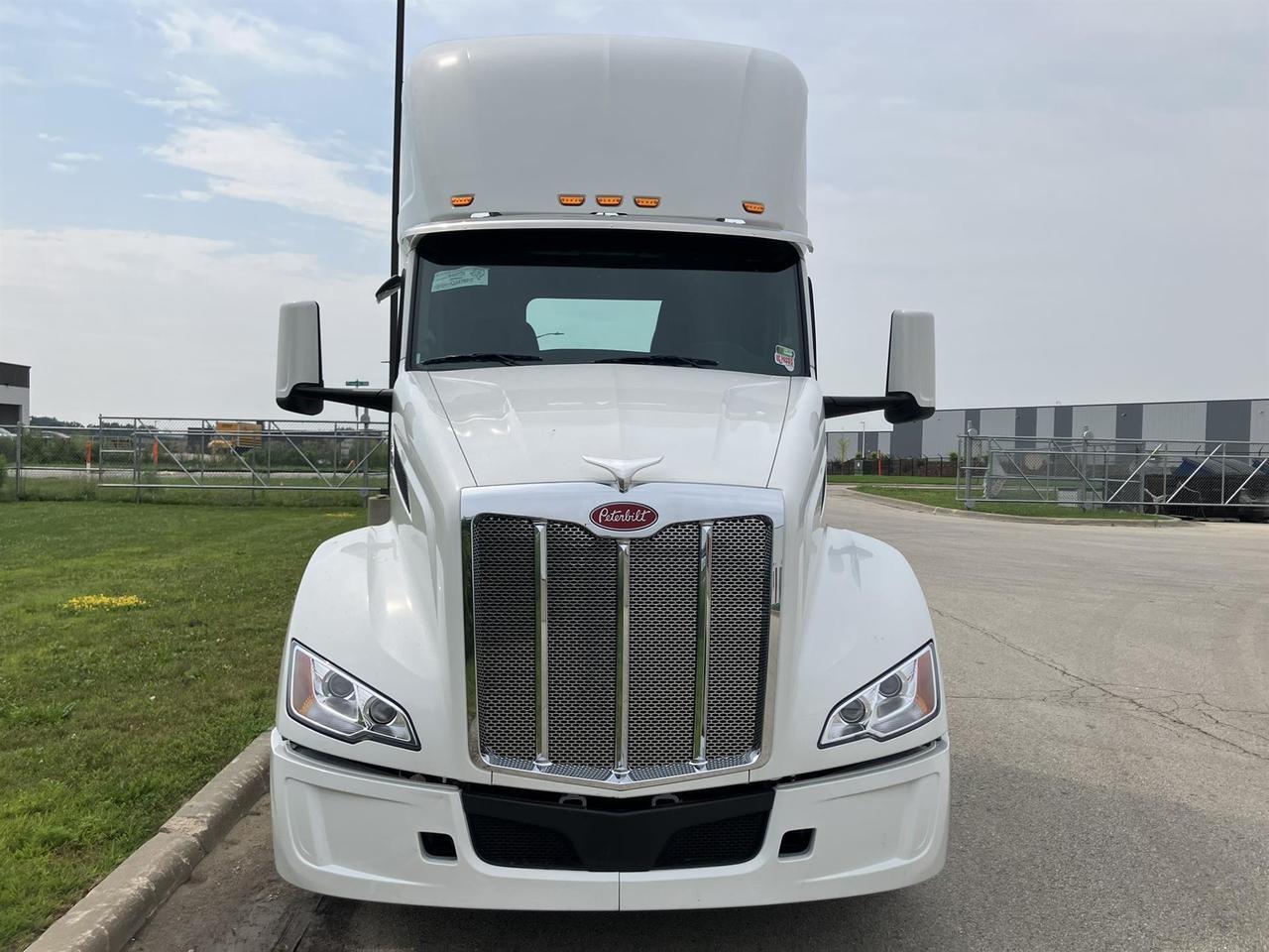 2027 Peterbilt 579 Non-Sleeper