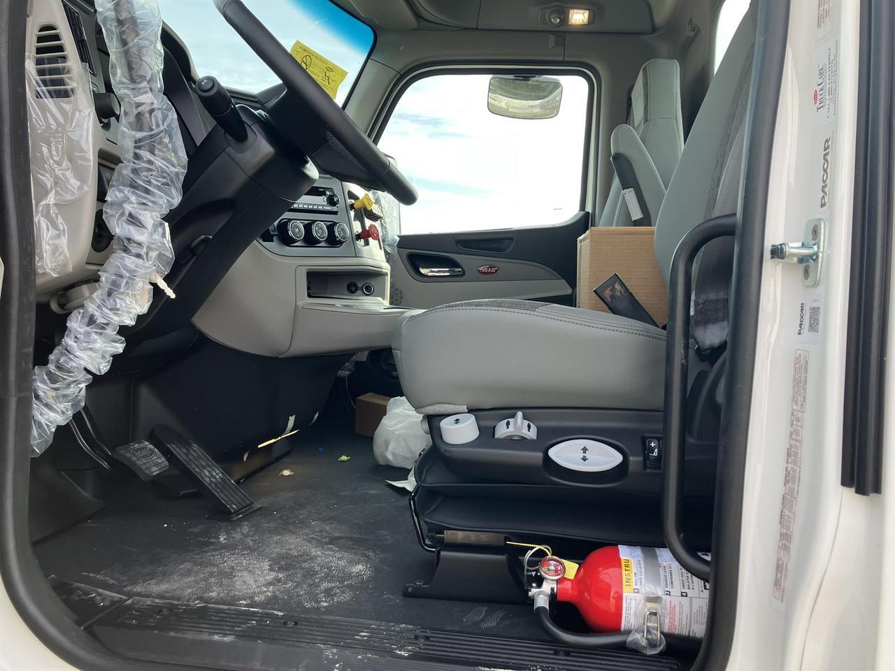 2027 Peterbilt 579 Rochester MN