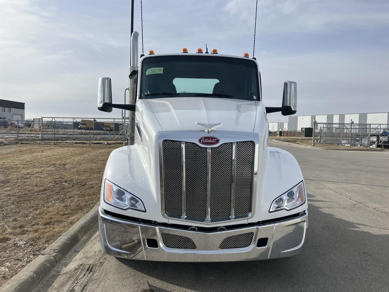 2027 Peterbilt 579 Non-Sleeper