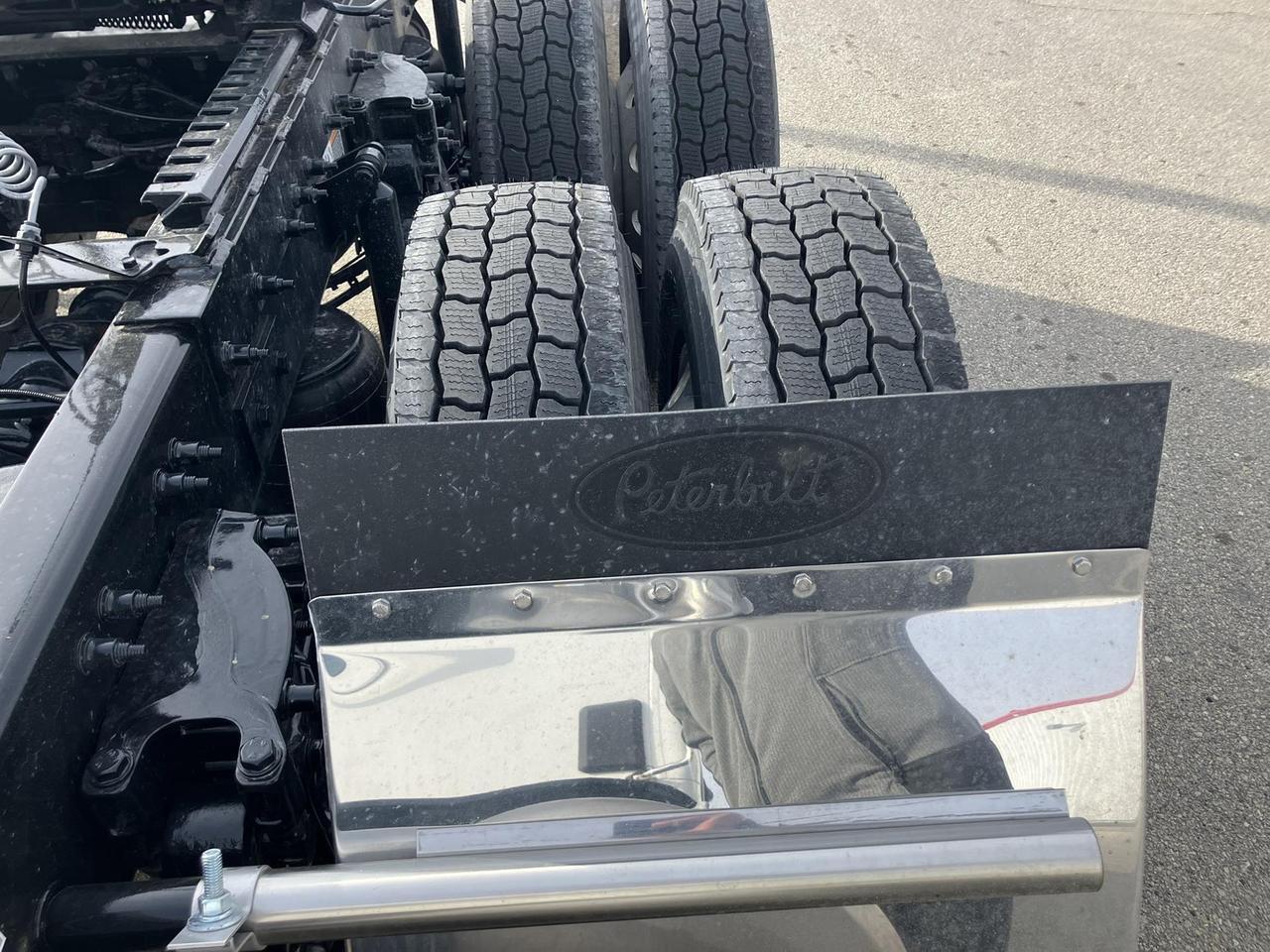 2027 Peterbilt 579 Rochester MN