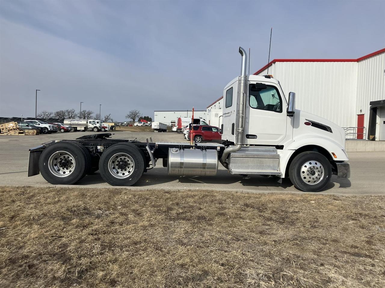 2027 Peterbilt 579 Rochester MN