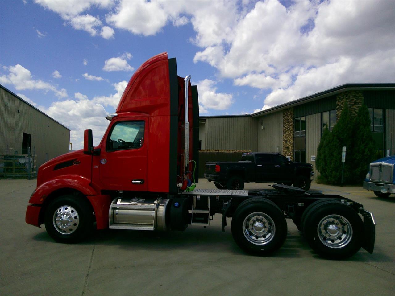 2027 Peterbilt 579 Fargo ND