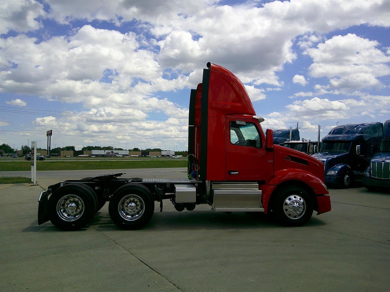 2027 Peterbilt 579 Fargo ND