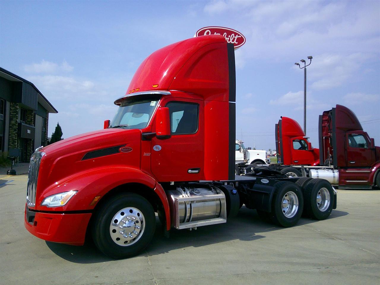 2027 Peterbilt 579 Non-Sleeper