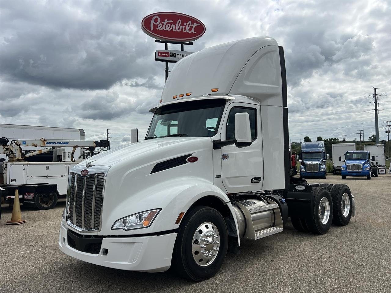 2027 Peterbilt 579 Non-Sleeper