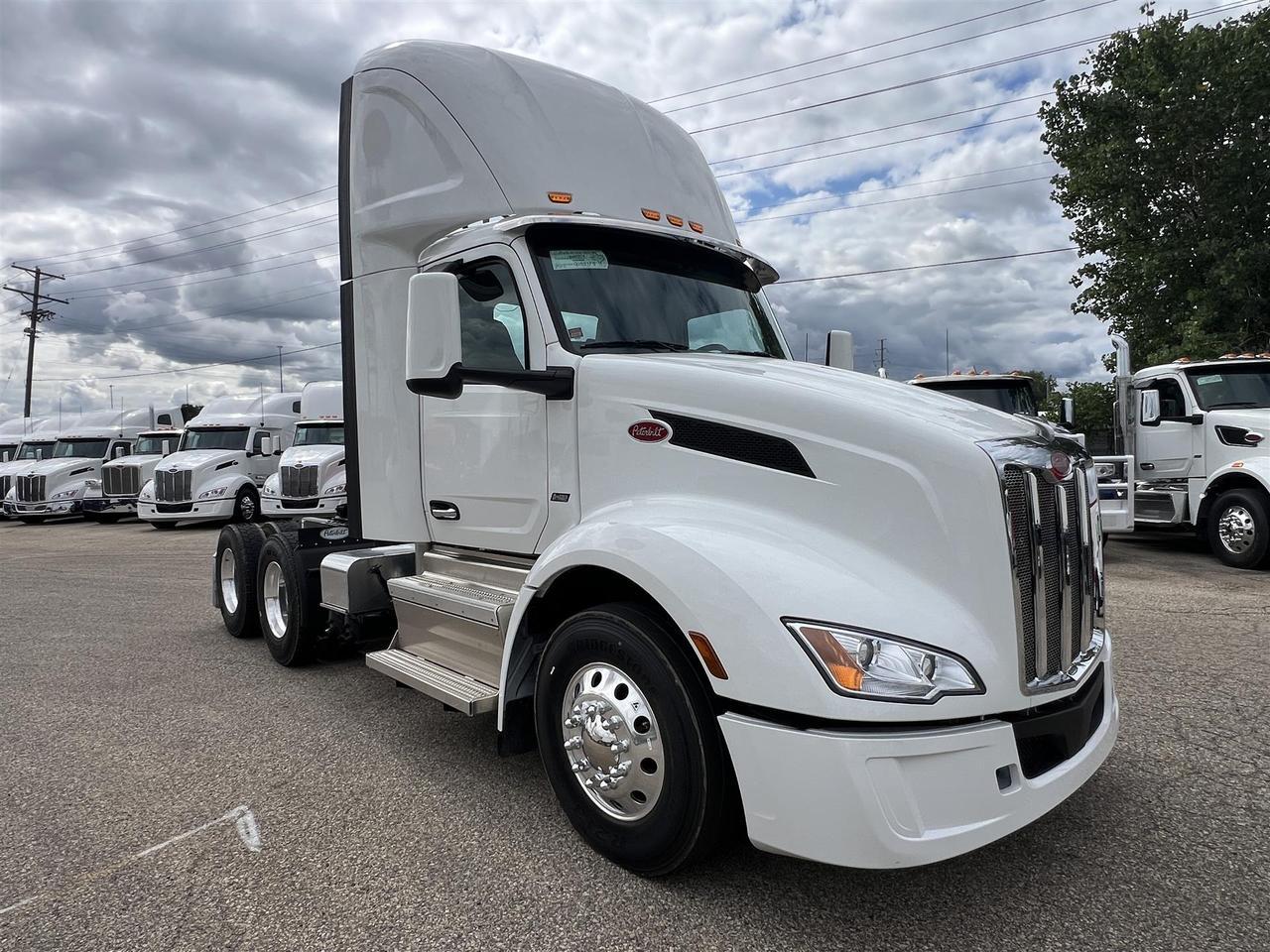 2027 Peterbilt 579 Non-Sleeper