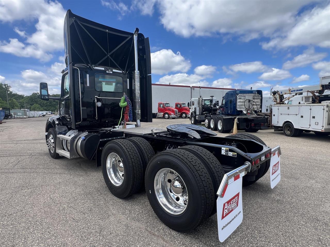 2027 Peterbilt 579 Non-Sleeper