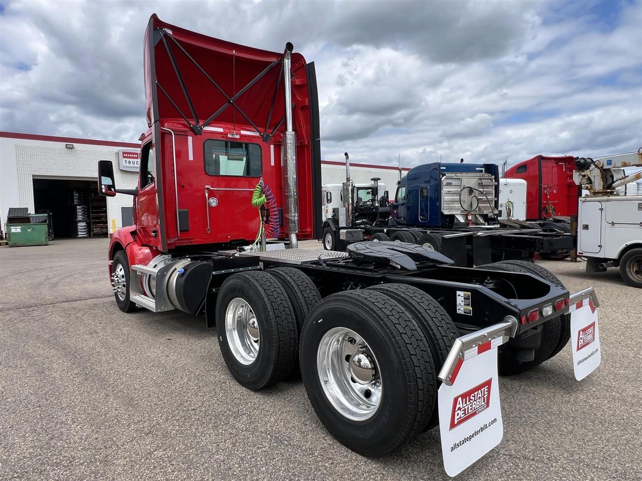 2027 Peterbilt 579 South St. Paul MN