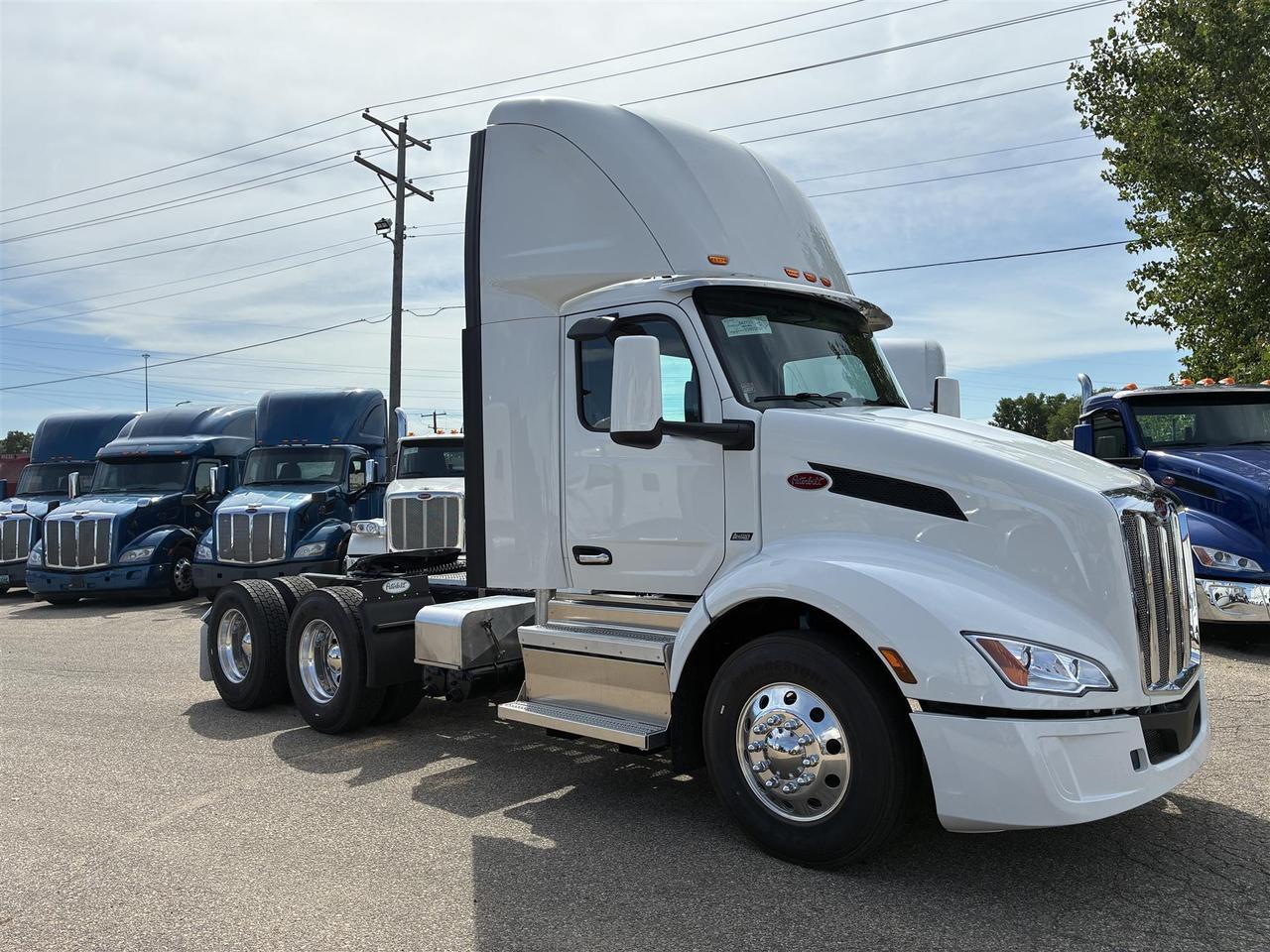 2027 Peterbilt 579 Non-Sleeper