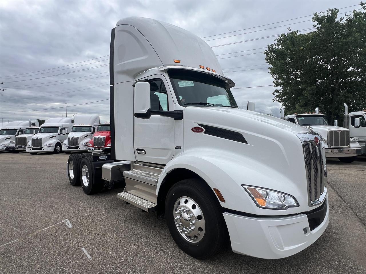 2027 Peterbilt 579 Non-Sleeper
