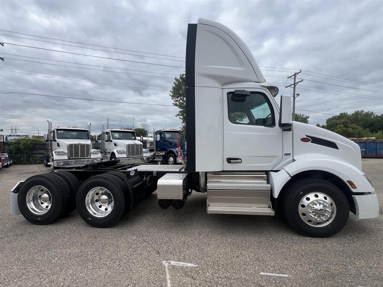 2027 Peterbilt 579 South St. Paul MN