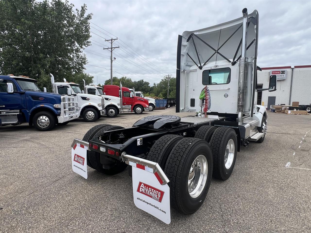 2027 Peterbilt 579 South St. Paul MN