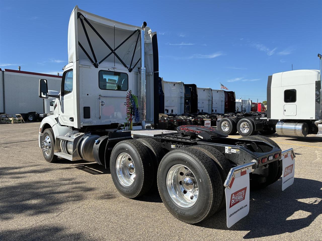 2027 Peterbilt 579 in South St. Paul, MN — photo 5