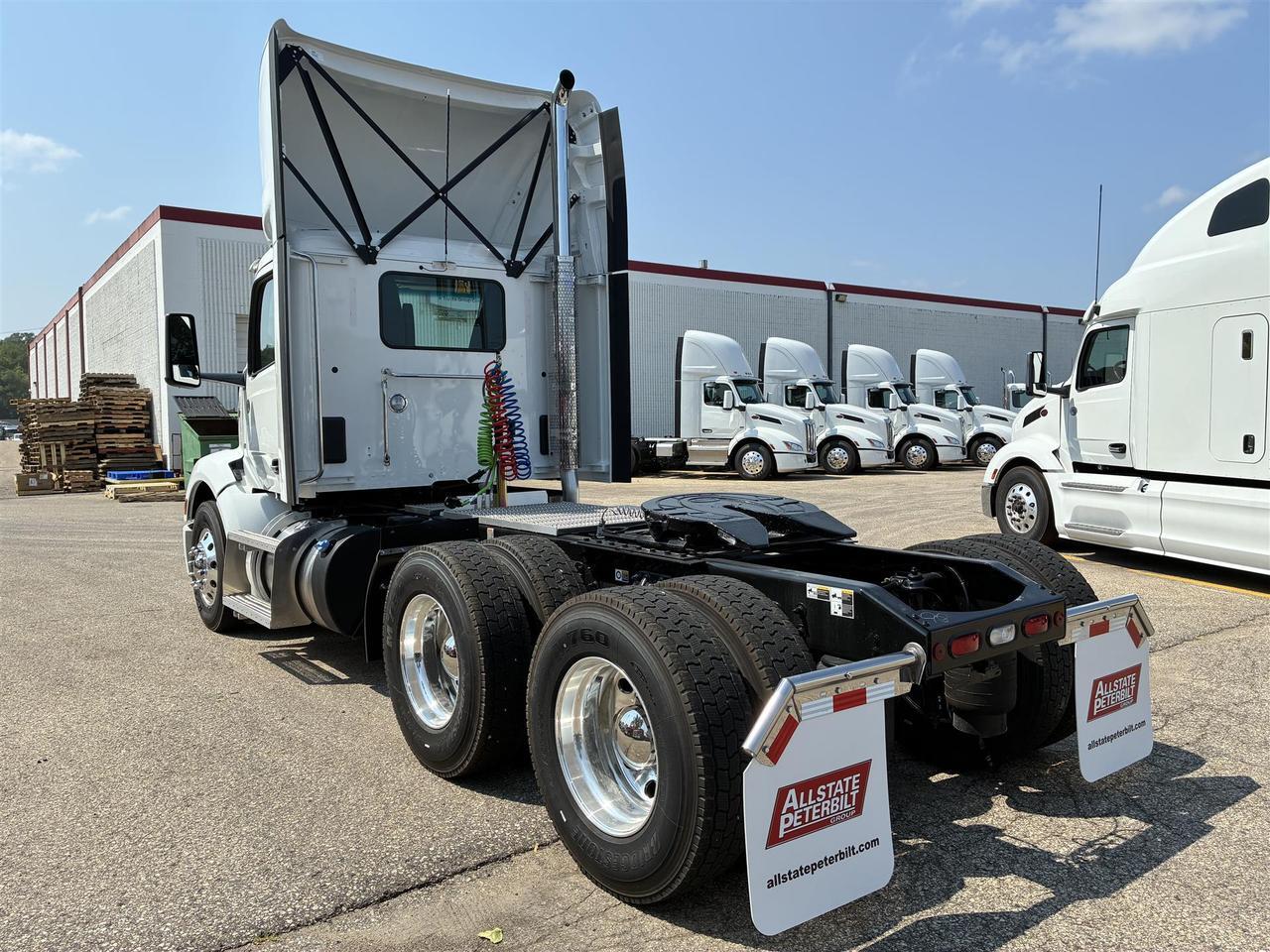 2027 Peterbilt 579 Non-Sleeper