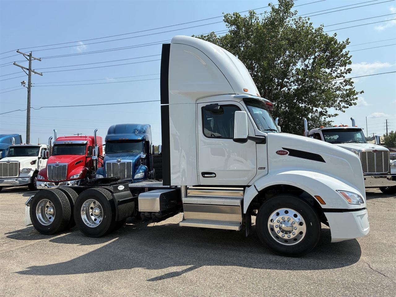 2027 Peterbilt 579 South St. Paul MN