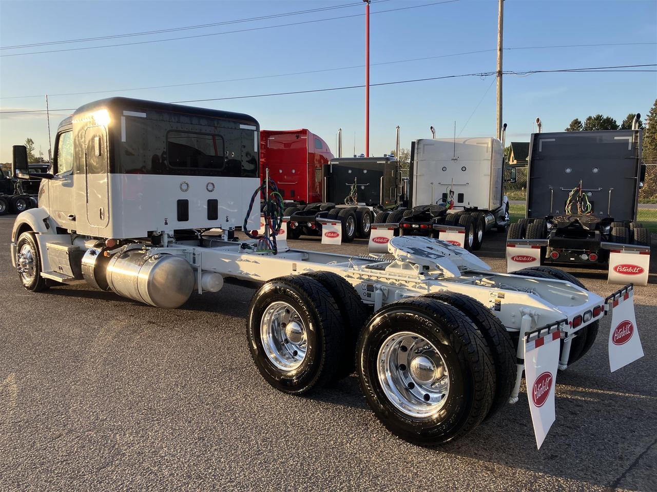 2027 Peterbilt 579 Sleeper