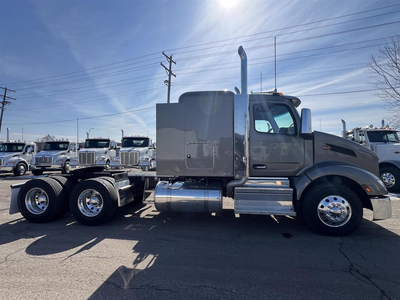 2027 Peterbilt 579 58" Low Roof South St. Paul MN