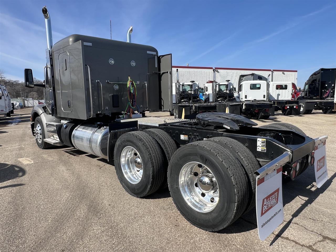 2027 Peterbilt 579 58" Low Roof South St. Paul MN