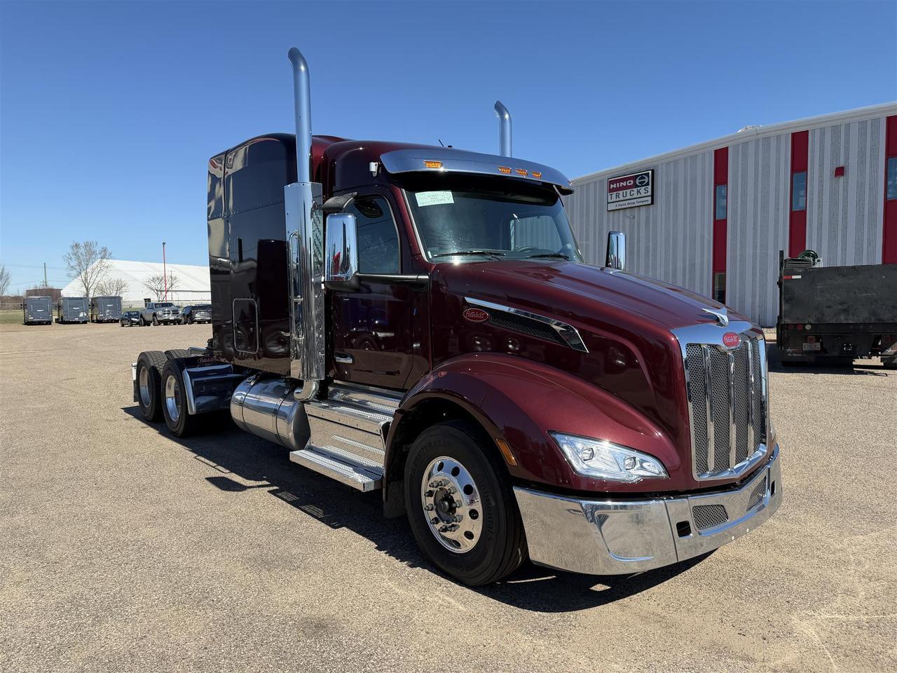 2027 Peterbilt 579 Sleeper