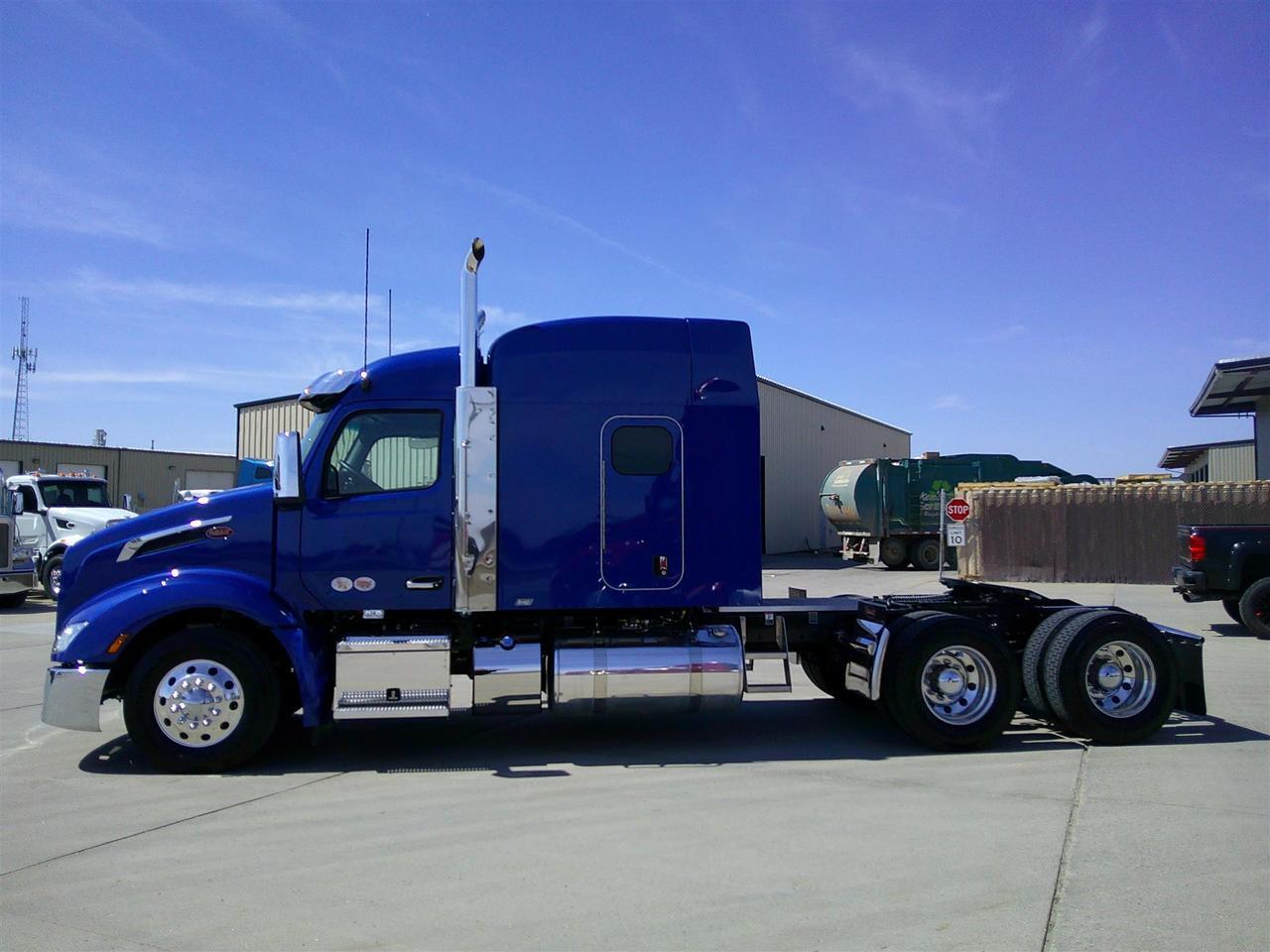 2027 Peterbilt 579 72" Double Bunk High Roof Fargo ND